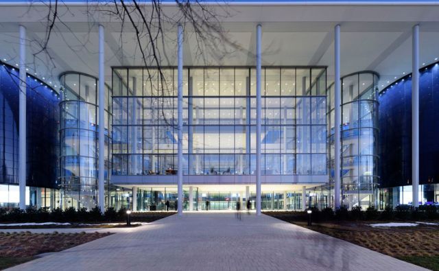 U.S. News & World Report��ȫ�����20����ѧԺMBA�γ�����