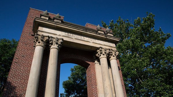 ����ѧУ������ŵ����ѧ�����-���ķ�У��University of Illinois at Urbana-Champaig)UIUC ����רҵ��Information Management ����ѧλ��˶ʿ�о��� �������ڣ�2018��11��